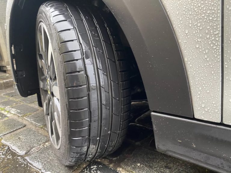 Zomerbandentests 2023: Een grondig overzicht van de beste modellen op de markt