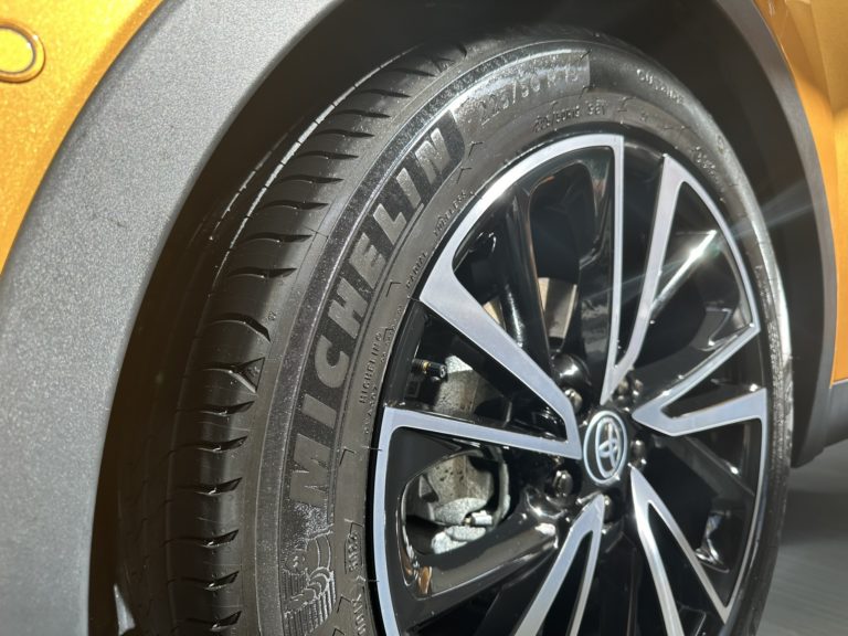 AUTO BILD Zomerband remtest 2024: Nauwe concurrentie tussen mededingers